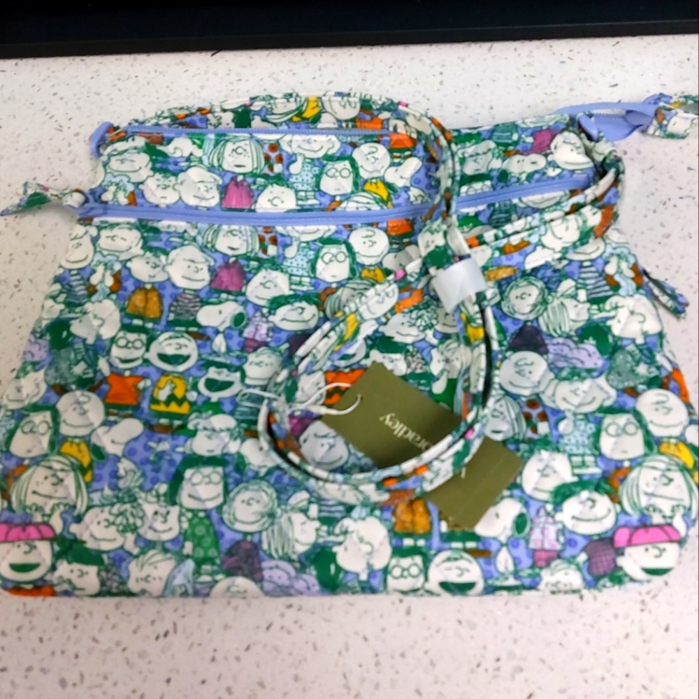 Vera Bradley Peanuts Pals Snoopy Original Zip Hipster NWT